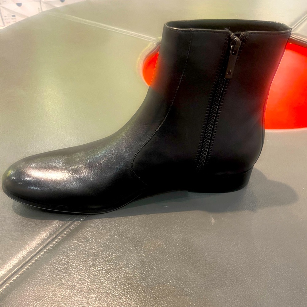 Black men’s genuine leather, brand new never worn